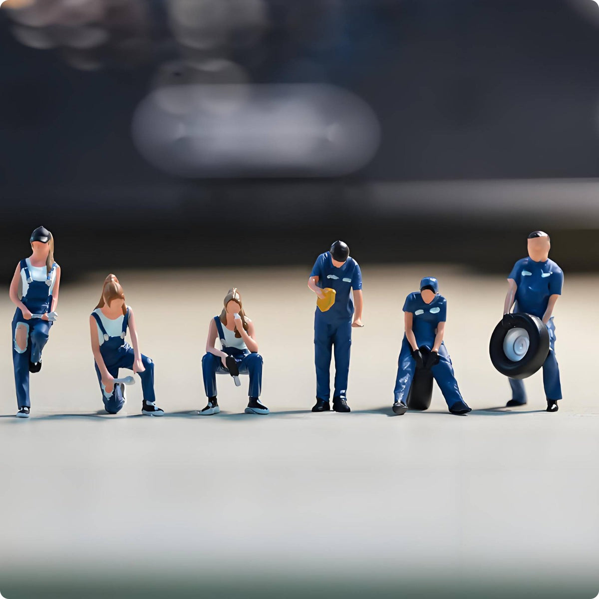 6 Pieces 1/64 Technician Figure Set Scene Display Technician Figure Set