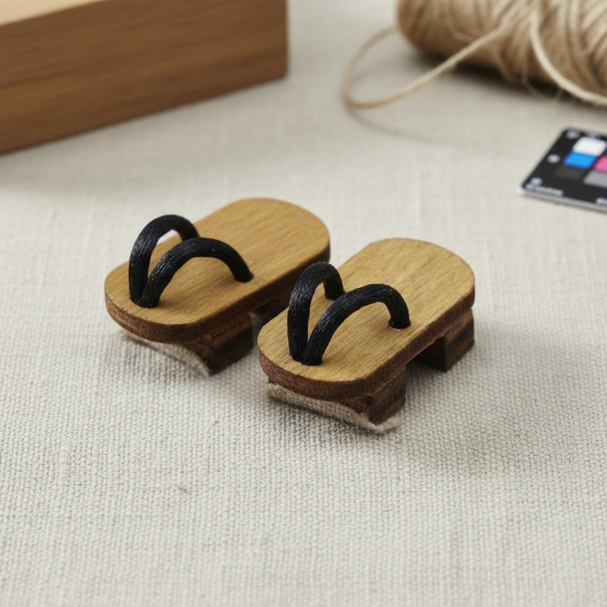 1/12 Scale Doll Shoes Lightweight Wooden Doll Shoes Miniature Clogs for Hobbyists, Diorama Display