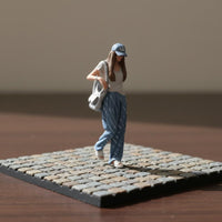 1/18 Backpack Girl Model High Detail Miniature Girl Figurine Resin Material Miniatures for Collection Shelf