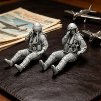 2 Pieces Detection Officer Figure High Detail Seated Cockpit 3D Printed Flyer Figures for Hobbyists
