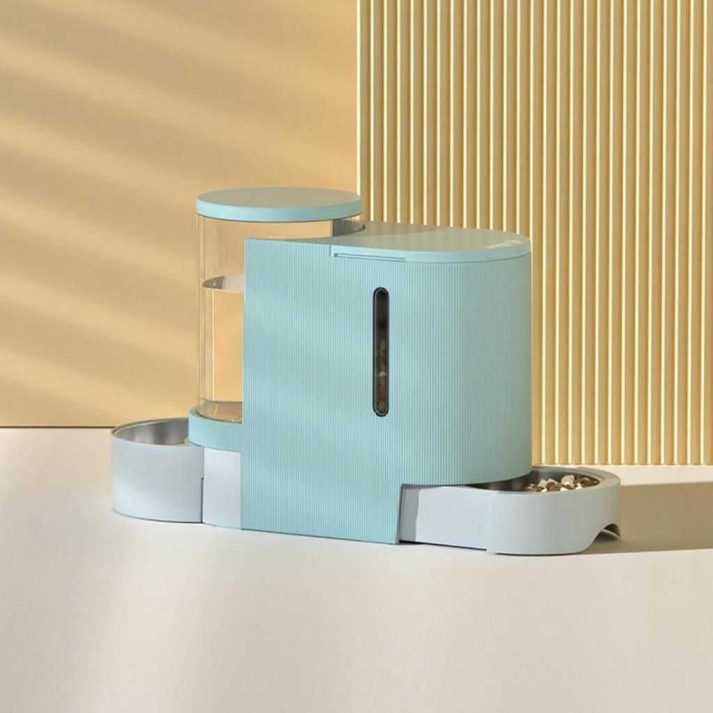 Automatic pet feeder with timer