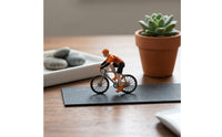 1/64 Cyclist Model Miniature Scene Decoration Mini Pedal Cycle Cyclist