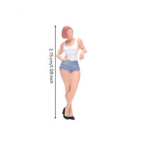 1/64 Scale Hand-Painted Resin Figurine Fine Facial Features 1:64 Miniature Figure Realistic Detail Diorama People