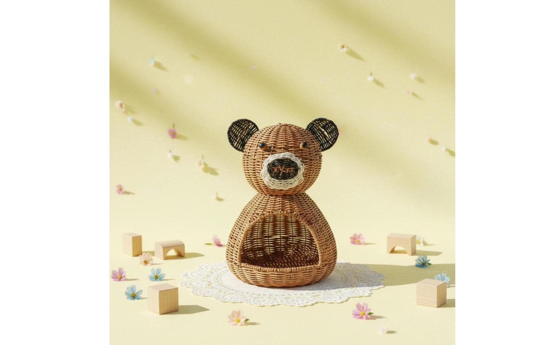 Animal Shaped Container Large Capacity Faux Rattan Creature Container