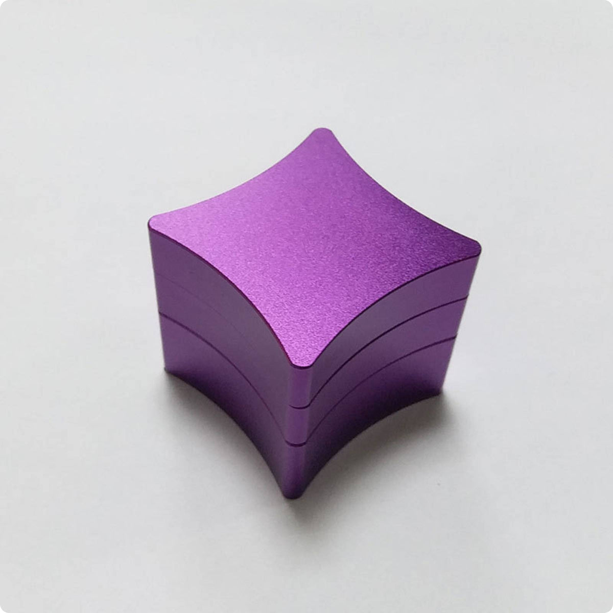 All-Purpose Billiard Chalk Holder Rounded Edges 3-Section Chalk Holder Easy to Use Game Accessories