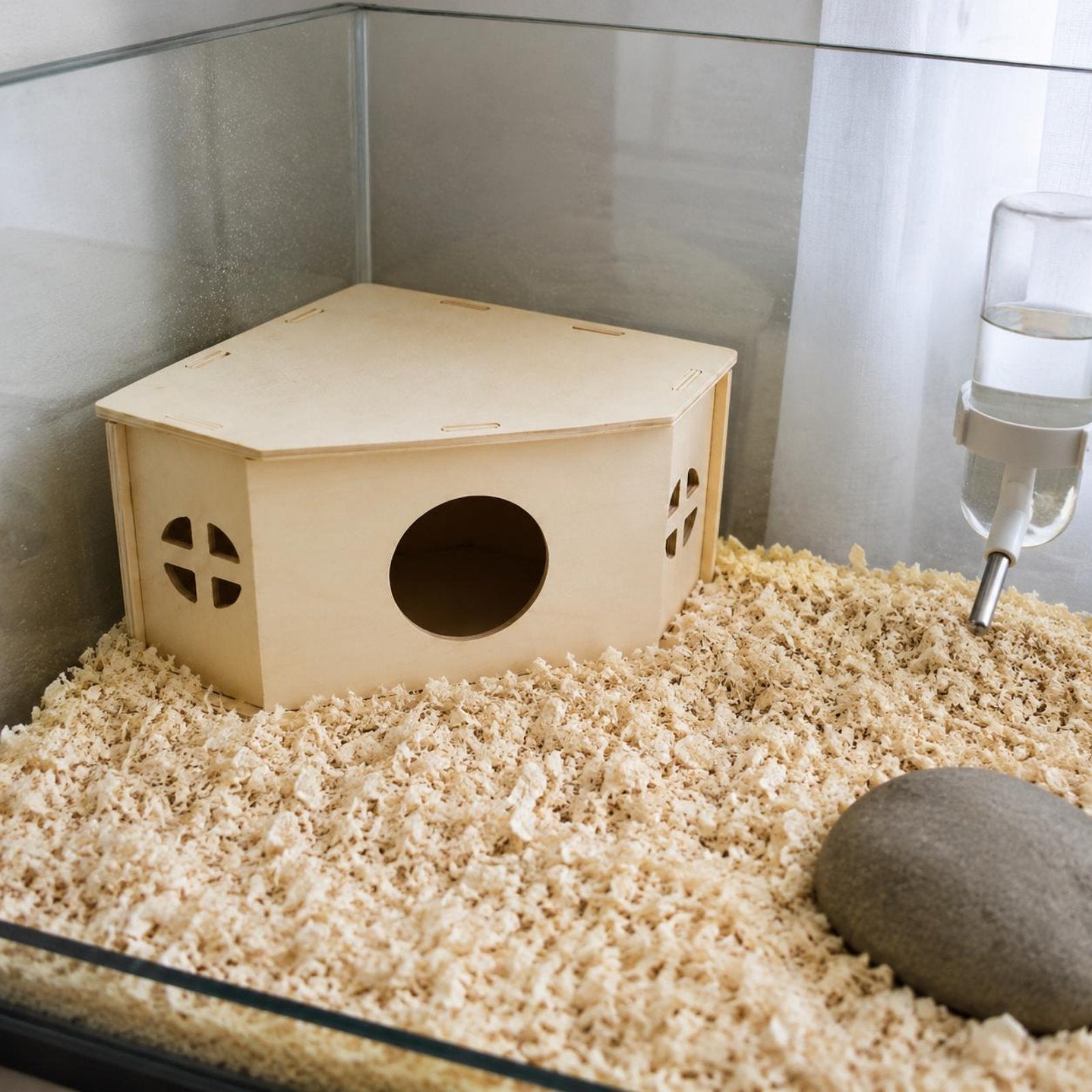 Triangular Roof Pet House Compact Wooden Pet Hideout House Ventilation Slots
