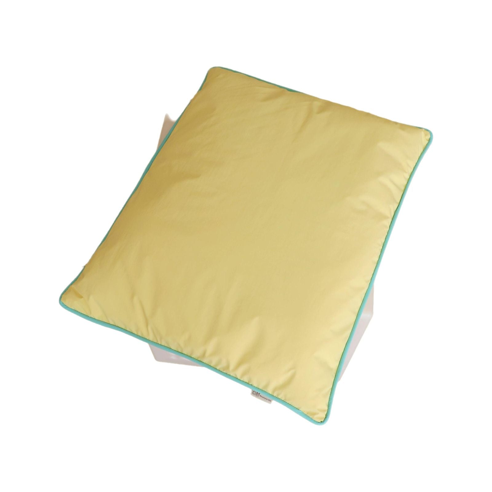 Waterproof non-slip pet bed
