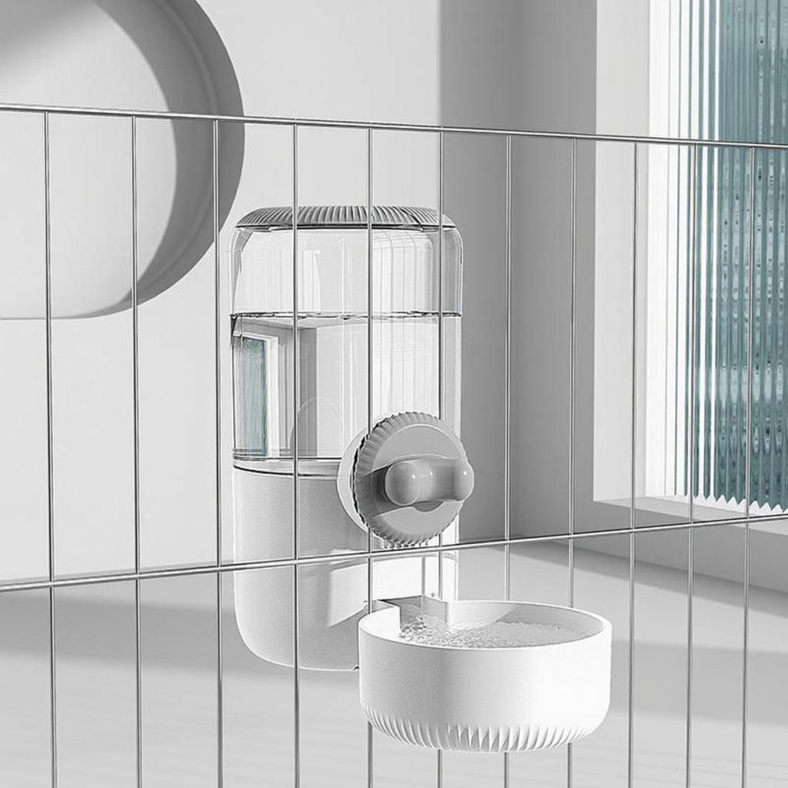 Silent automatic pet water bowl