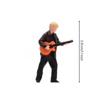 1/64 Scale Guitarist Figurine Realistic Hand-Painted Guitarist Miniature Fragile 1/64 Scale Figurine