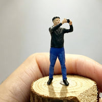 Mini Man Taking Photo Display Decoration Realistic Resin Man Model