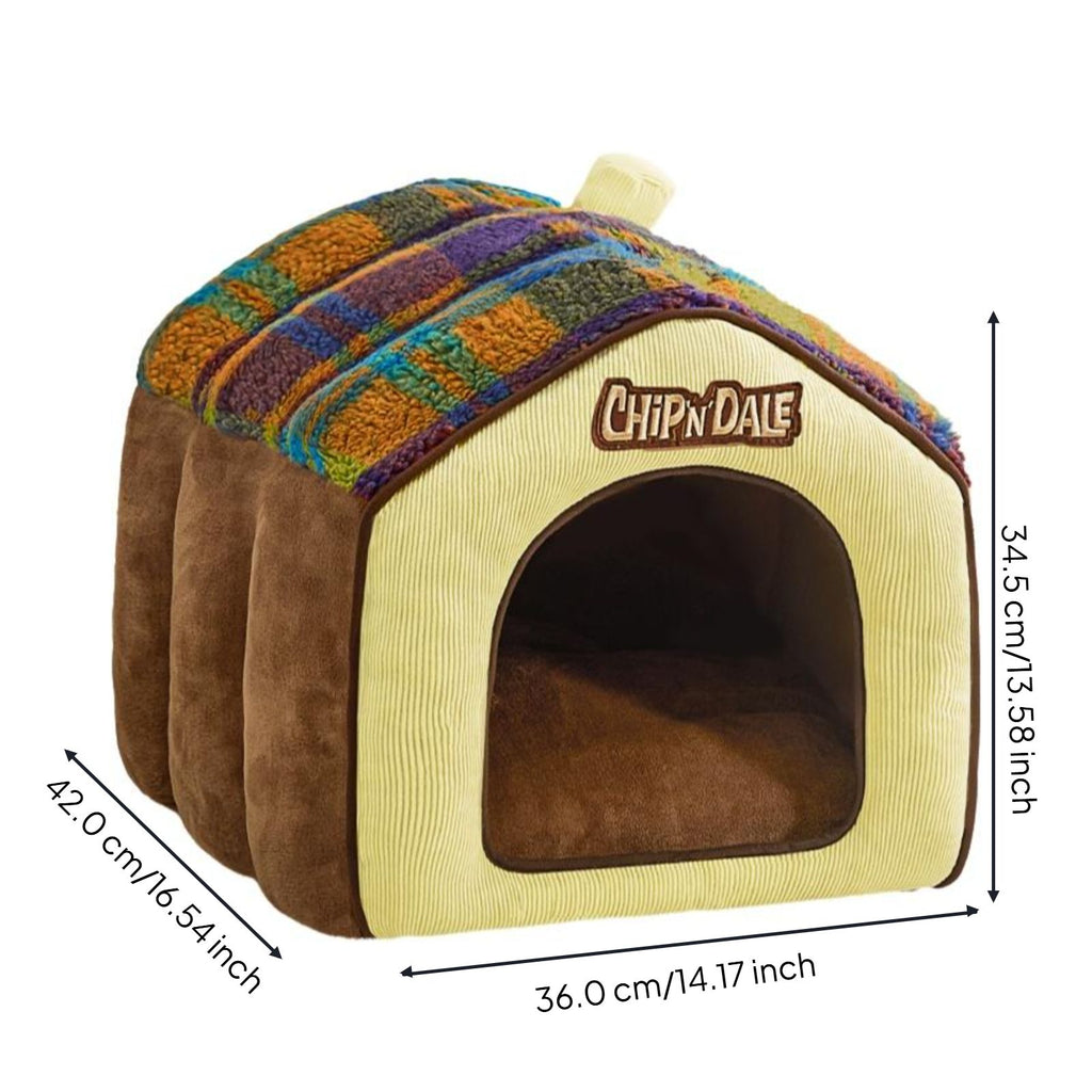 Insulated pet house with removable indoor bed