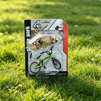 Blister Card Toy Set BMX-Style Finger Skateboard Toy Printed Graphics