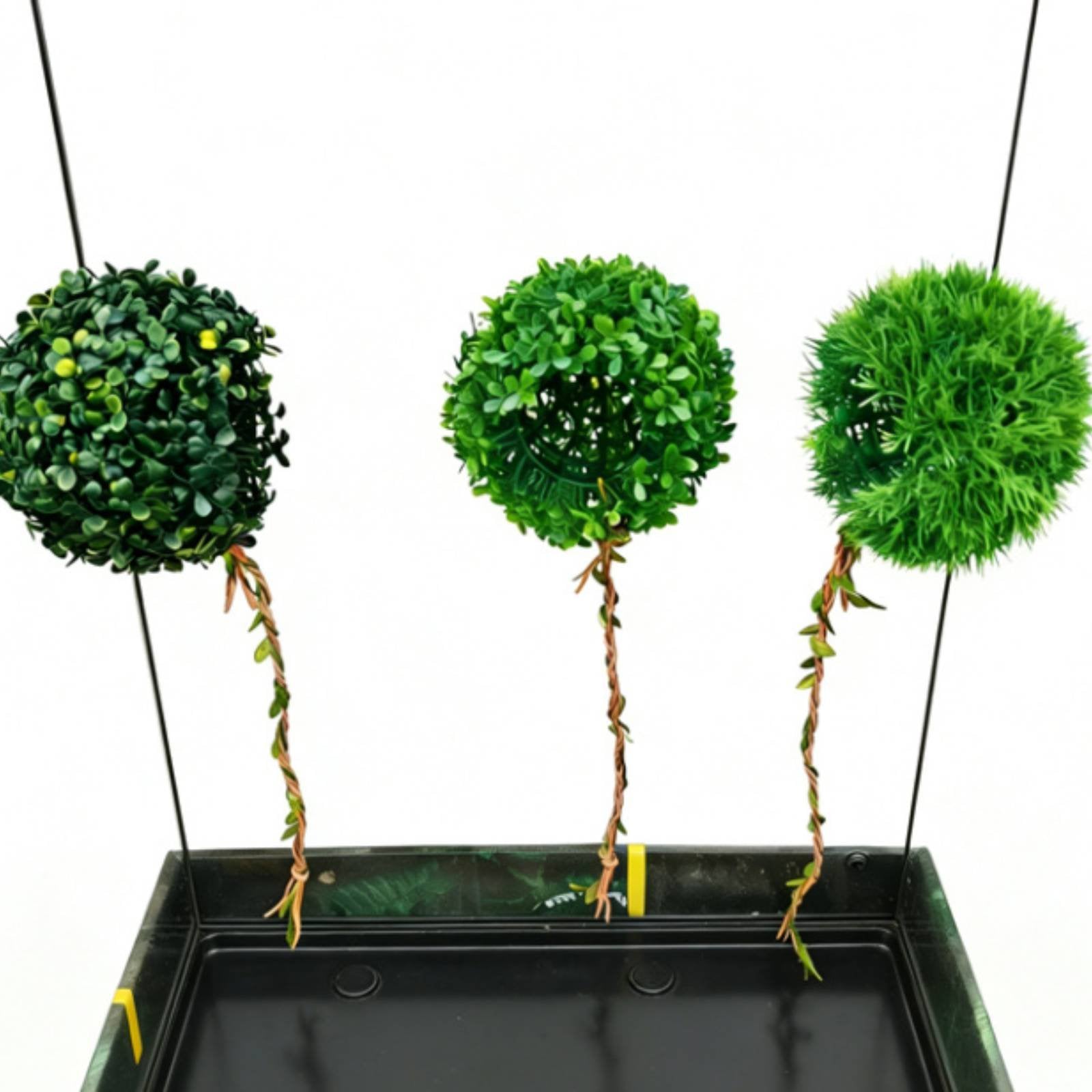 Artificial Grass Ball Hideout Realistic Design Hanging Reptile Hide for Reptiles