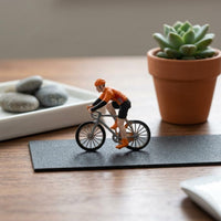 1/64 Cyclist Model Miniature Scene Decoration Mini Pedal Cycle Cyclist