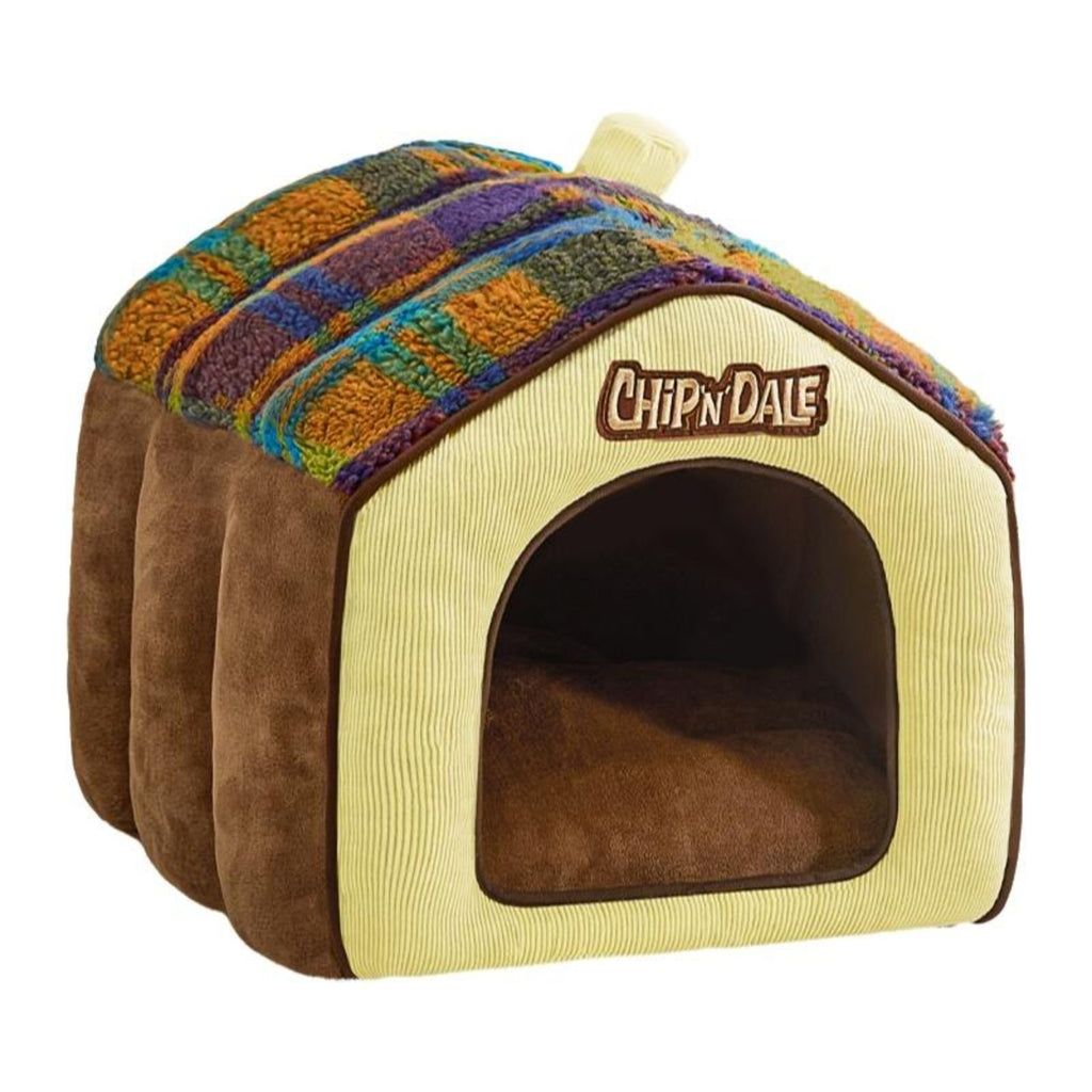 Insulated pet house with removable indoor bed