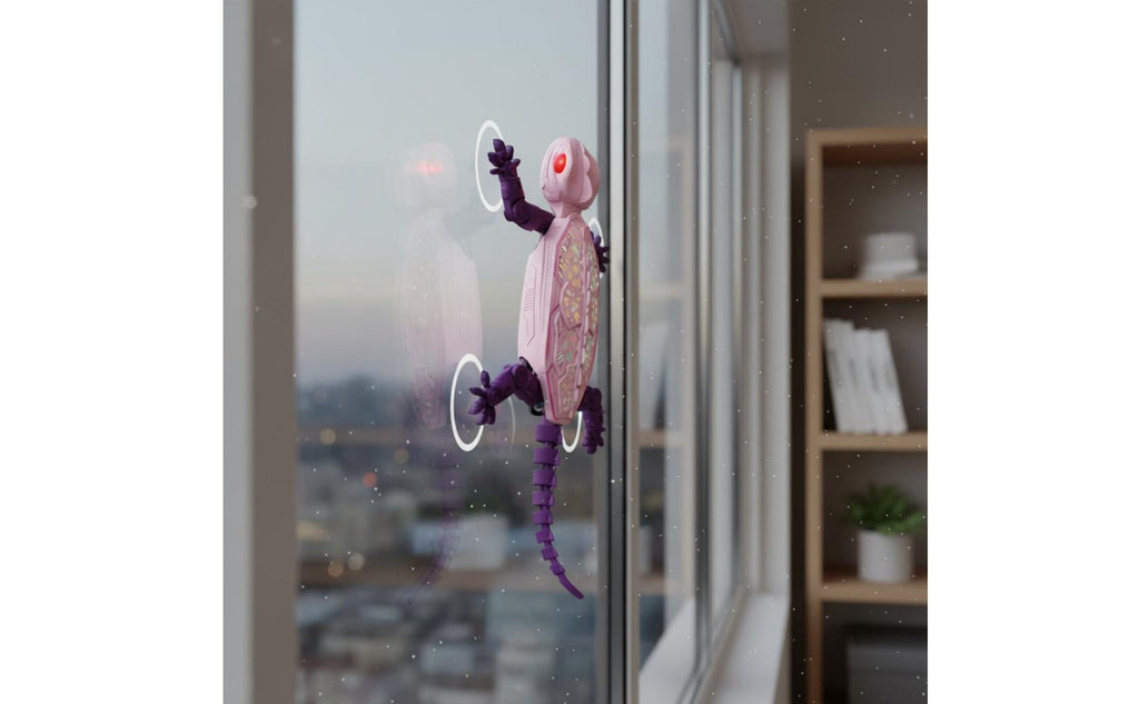 Wall Climbing Lizard Toy Rechargeable Wireless Control Lizard LED Eyes