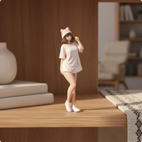 Detailed Girl Figurine Collectible 1:18Girl Figure Resin Material Mini People Figurines for Desk Display