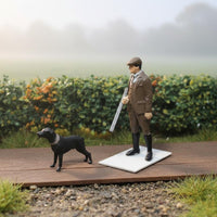 1:64 Scale Outdoorsman Figure Realistic Poses Scene Miniature Long-Lasting Resin