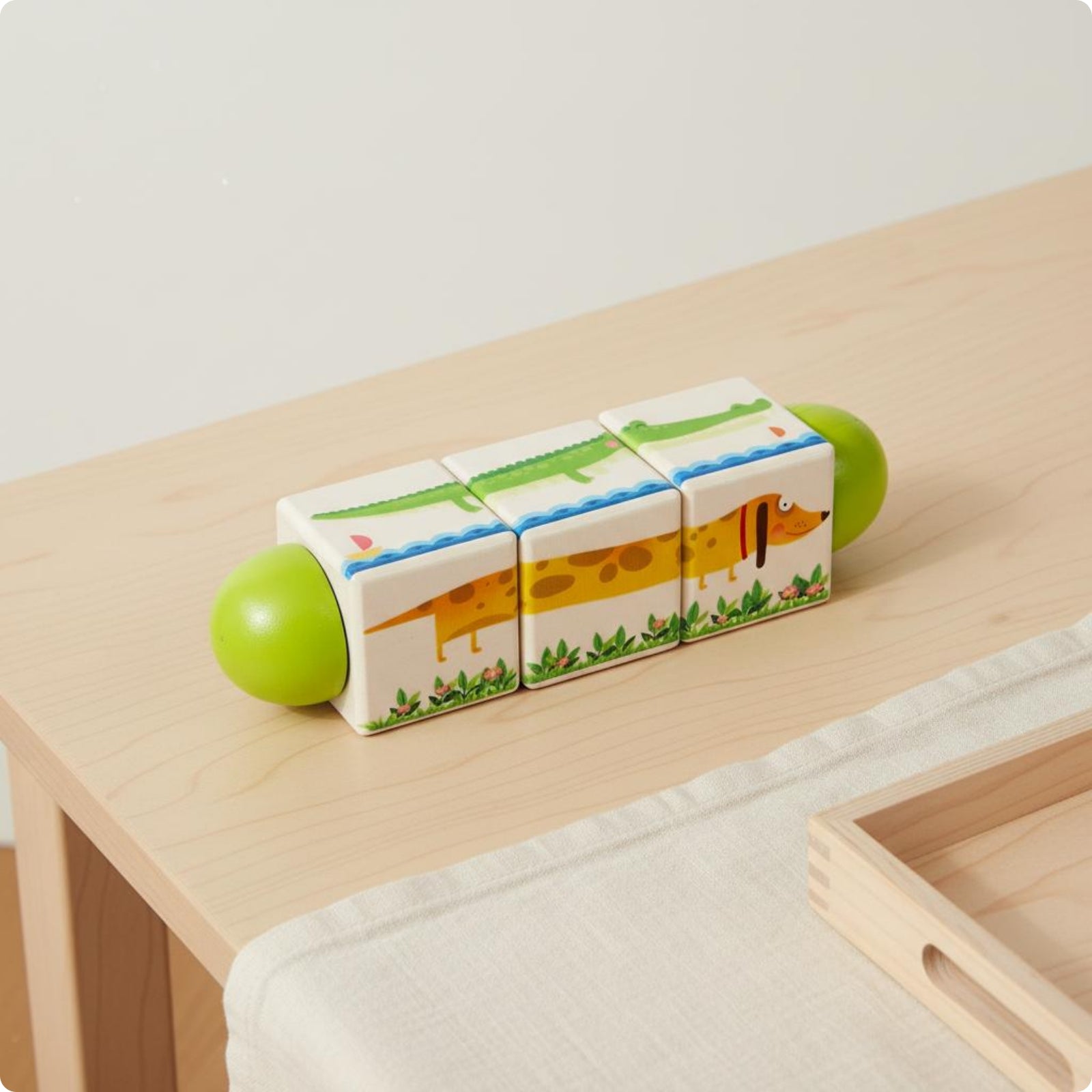Wooden Grasping Brainteaser Compact Rotating Segment Toy Object Recognition