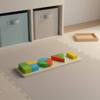 Wooden Shape-Matching Peg Toy Painted Wooden Peg Board Toy Logical Thinking