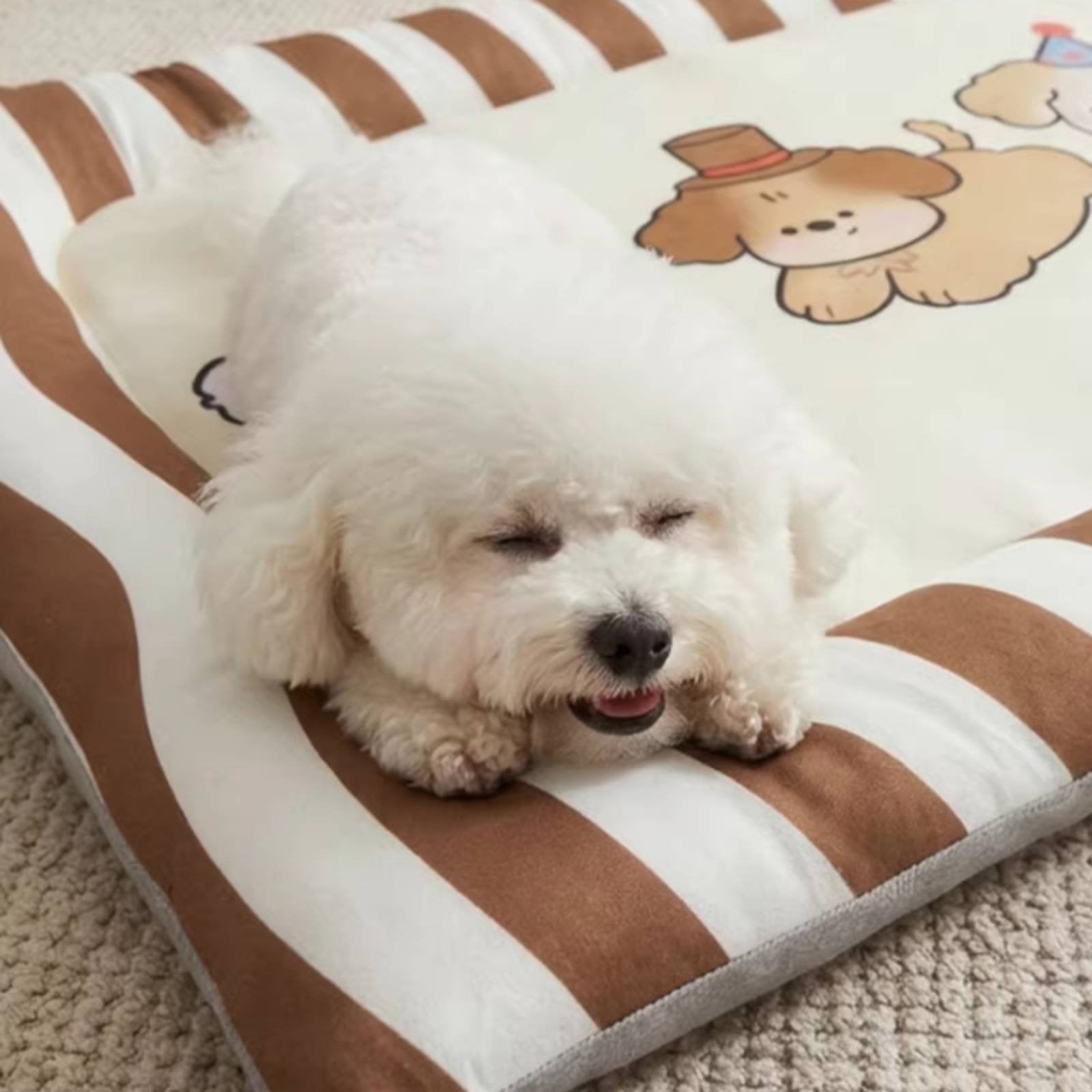 Fluffy Ball Pet Bed Year-Round Padded Pet Mat Comfortable for Indoor, Young Dogs
