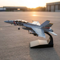 Naval Strike Fighter Jet Model Collector Quality F18 Prize Hunters Jet Detailed Carrier-Based Fighter Model for Collectors